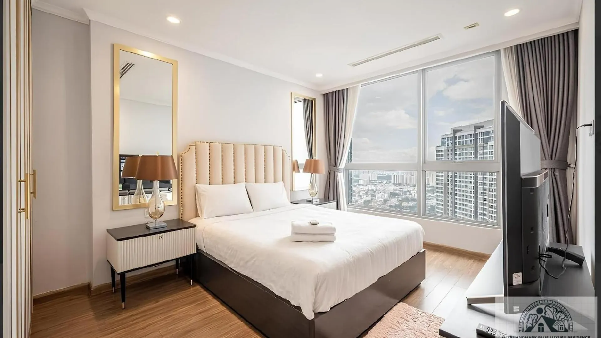 Apartment Elite Landmark Plus Saigon Riverside