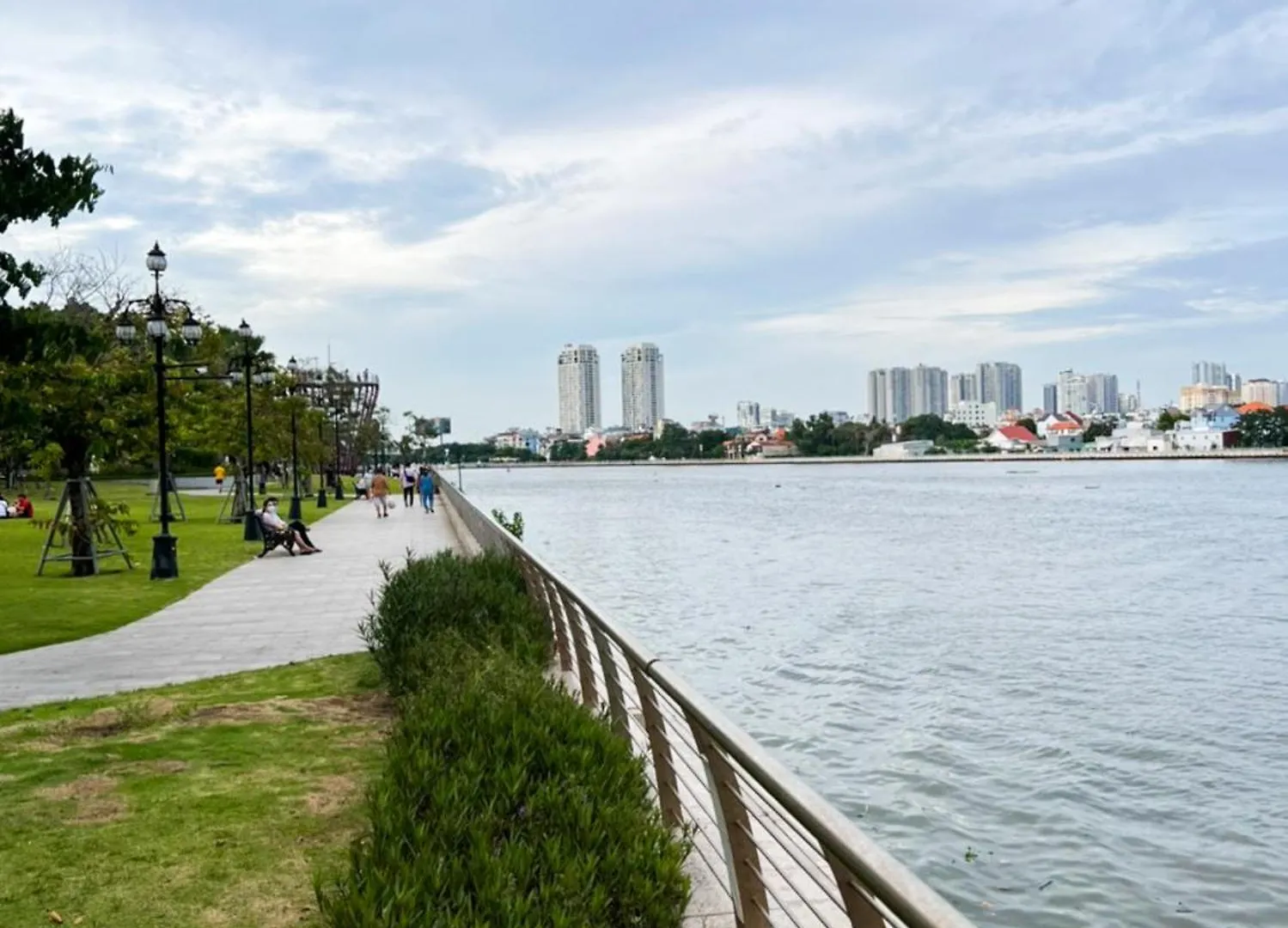 Elite Landmark Plus Saigon Riverside Хошимин 0*,  Вьетнам